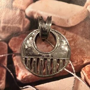 Silpada .925 Sterling Silver Hammered Disk Pendant. S1515